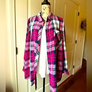 Terra & Sky Pink/Black Long sleeve Plaid shirt. Size 1x (16w-18w)